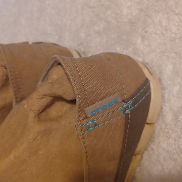 Crocs women's size 8 canvas slipon shoes - Picture 3 of 6